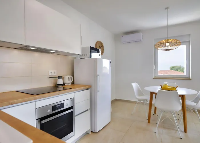 Lori By Interhome Apartman