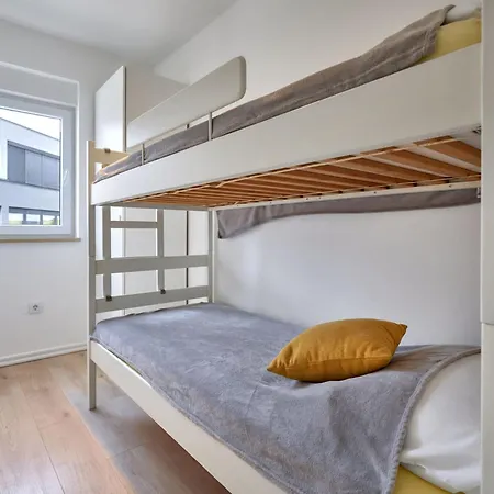 Lori By Interhome Medulin