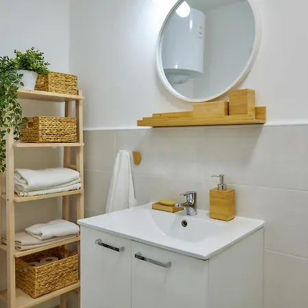 Lori By Interhome Apartment
