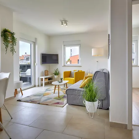 Lori By Interhome Apartment